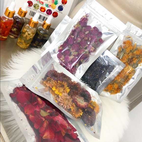 Press on Nails | Fake Nails | Cuticle Oil - Picture 6 of 7